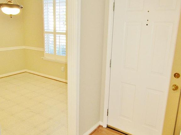 3rd image of 337 Silver Creek Way