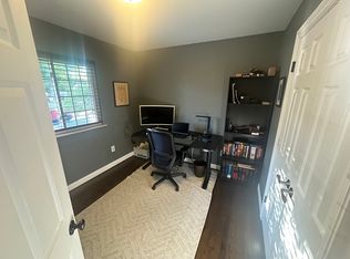 532 Elizabeth St, Rochester, MI 48307