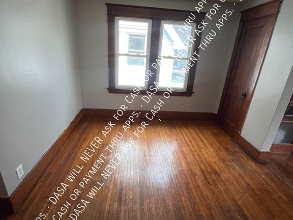 5th image of 213 Chadduck Ave