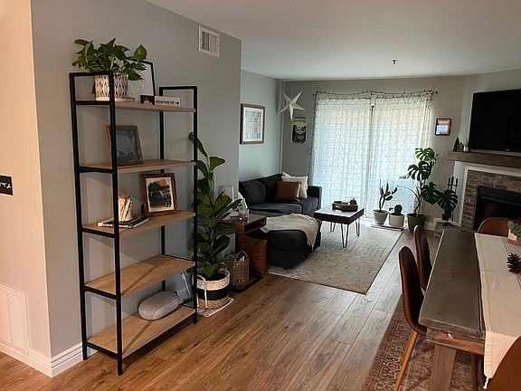 2nd image of 545 Manhattan Dr Unit 101