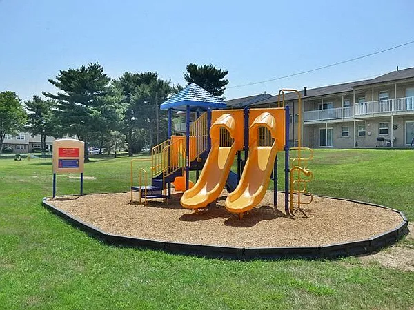 Eastampton Gardens Apartment Homes — Photo 22