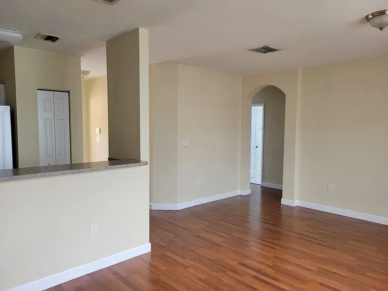 1570 NE 33rd Rd #201 — Photo 18