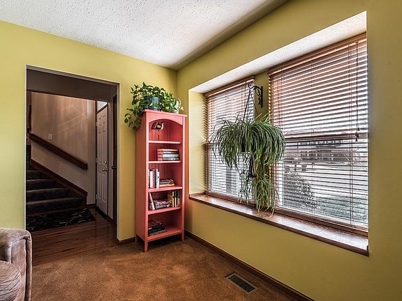 4th image of 7785 Hathaway Park Ct