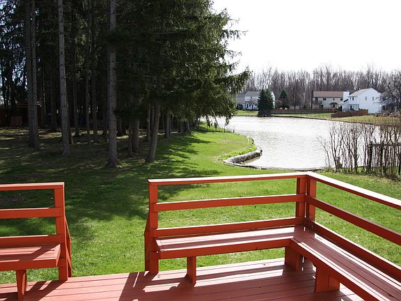 2nd image of 98 Beachridge Dr