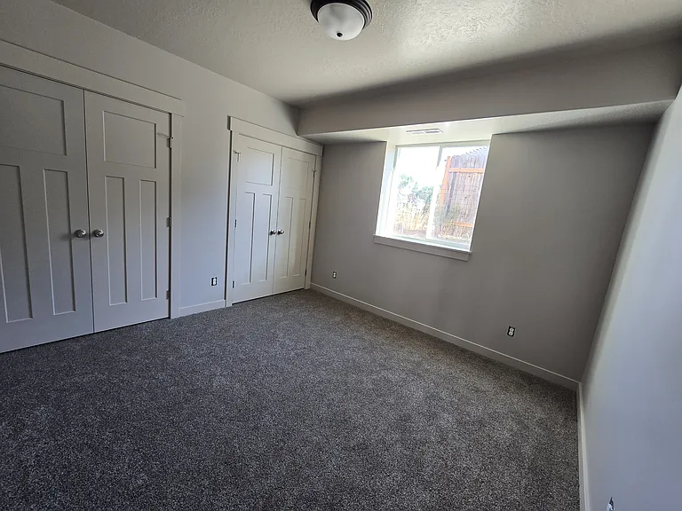 3813 S Ogden Ave — Photo 9