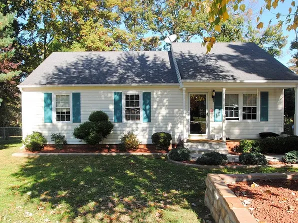 7104 Richland Dr, Lynchburg, VA 24502