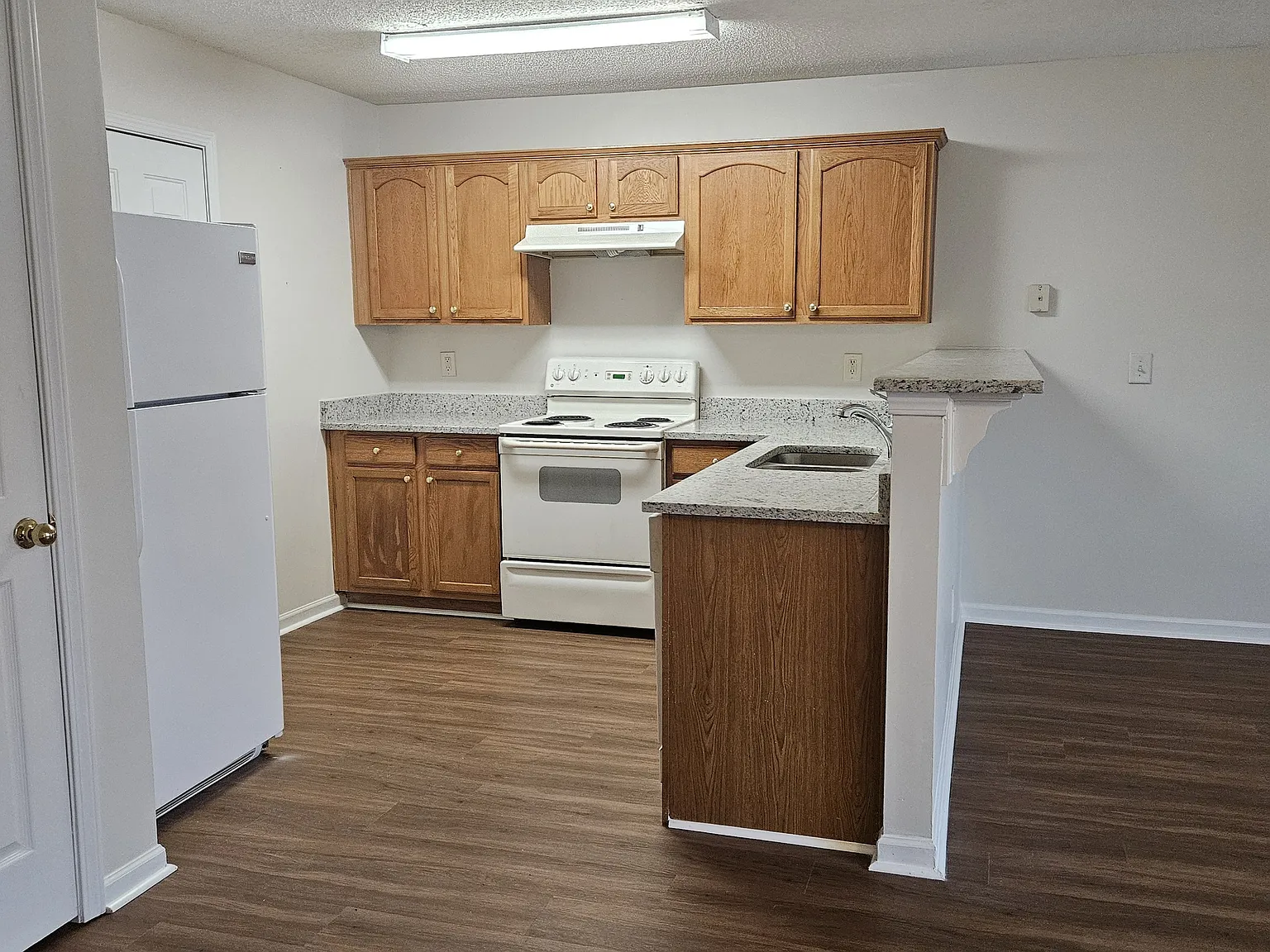 2 bed, 2.5 bath, 1347 sqft, $1,500 — Photo 3