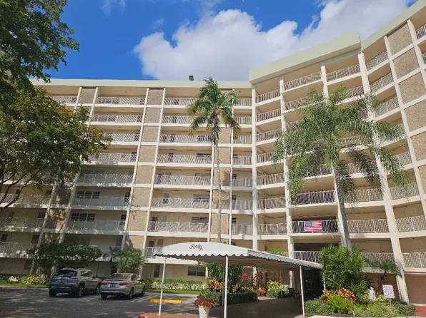 3051 N Course Dr #107, Pompano Beach, FL 33069