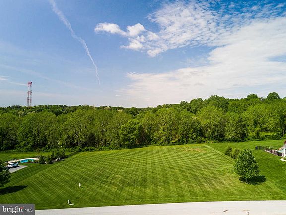 3rd image of 1796 Brookshire Ct