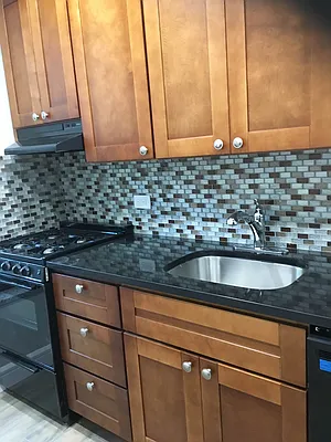 Rented by Halvatzis Realty | media 1