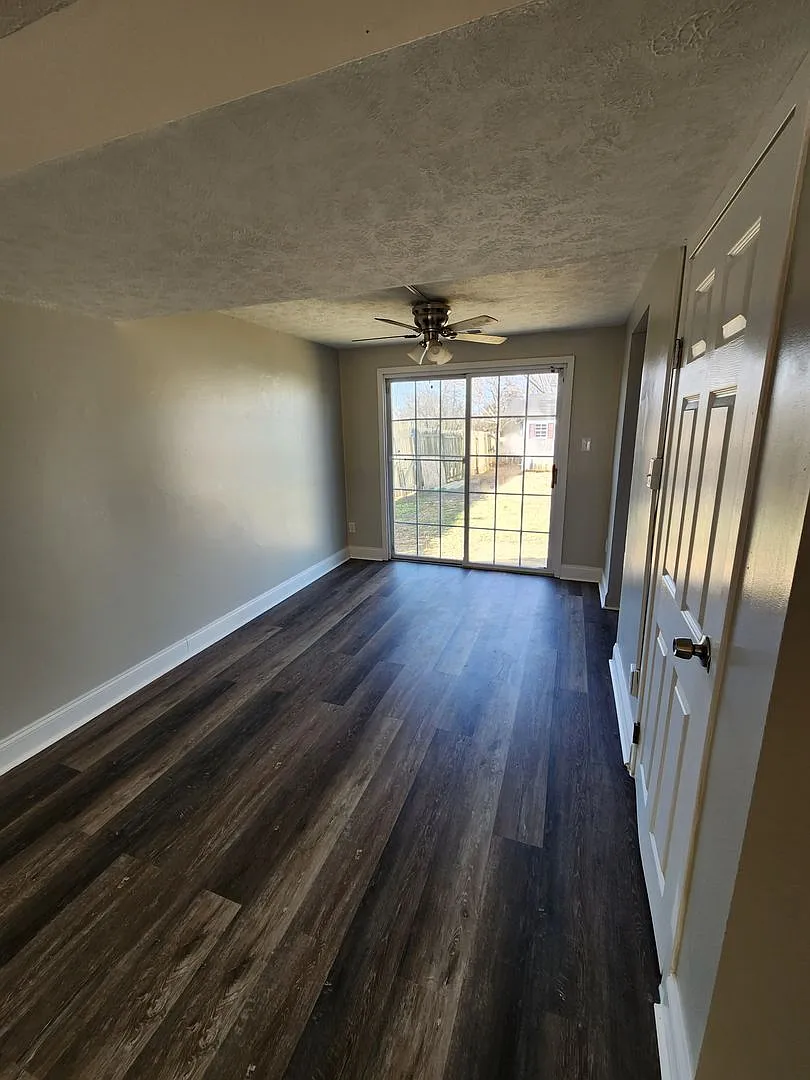 3 Bedroom, 1 Bath End of Group Townhome in Elkton, MD! — Photo 3