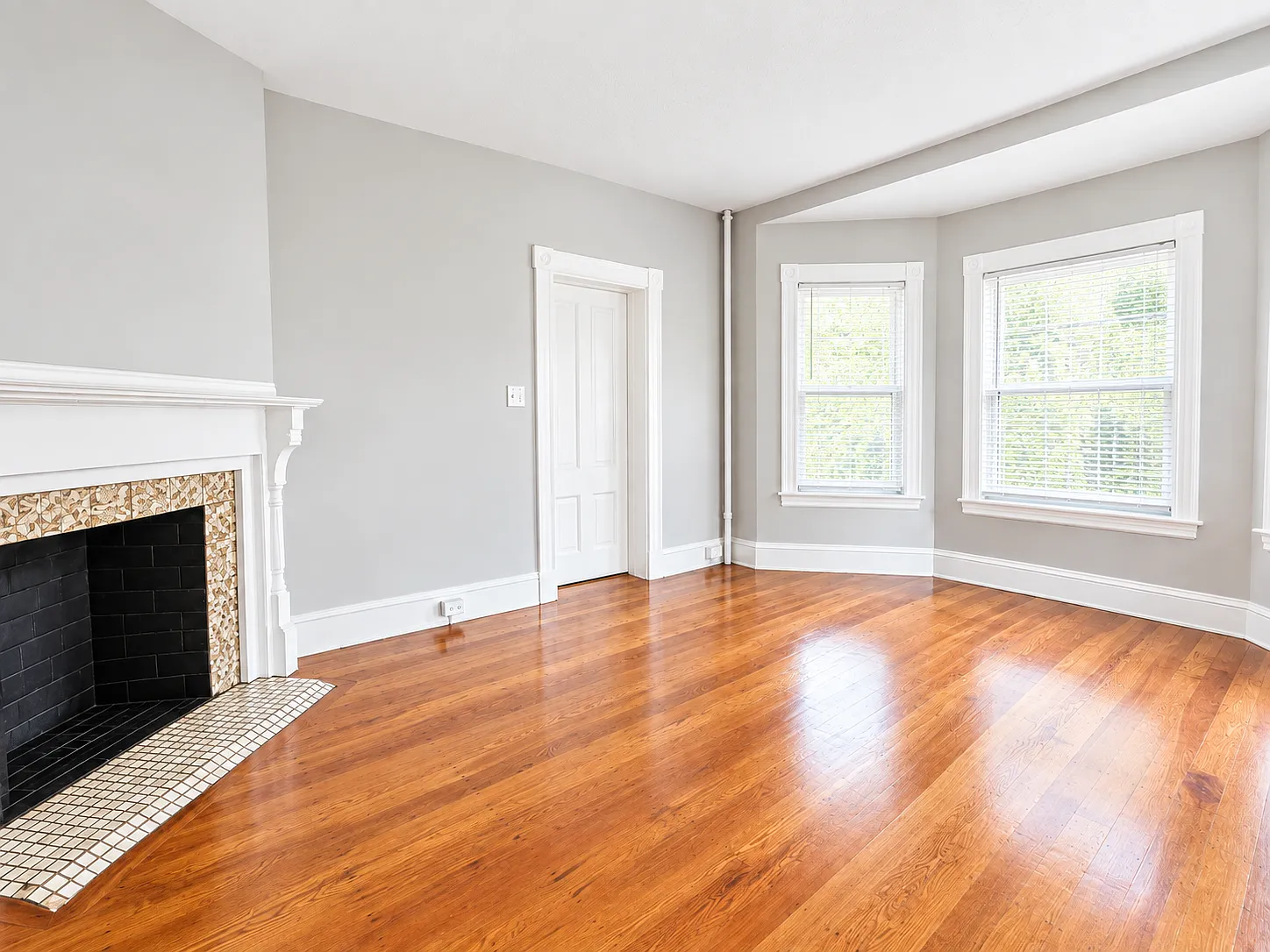 1 bed, 850 sqft, $1,975 — Photo 2