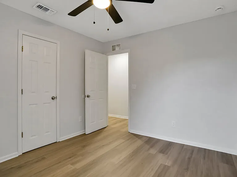 4404 Key Largo Dr — Photo 15