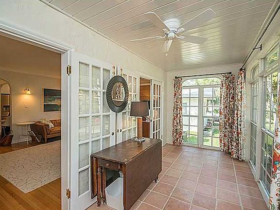 5th image of 818 Medina Ave