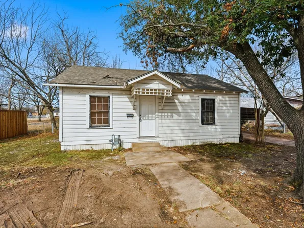 803 E 14th St, Bonham, TX 75418