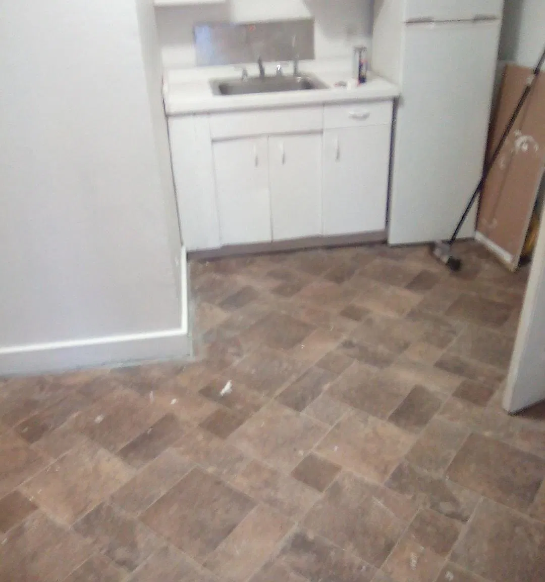1602 Howard Ave — Photo 3