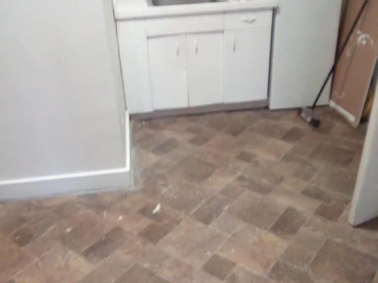 1602 Howard Ave #1 — Photo 3