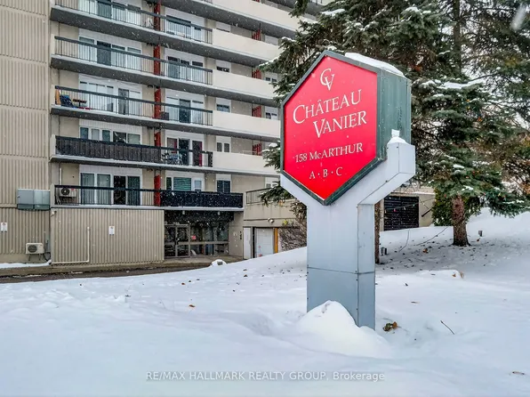 158 C McArthur Ave #1408, Ottawa, ON K1L 7E7