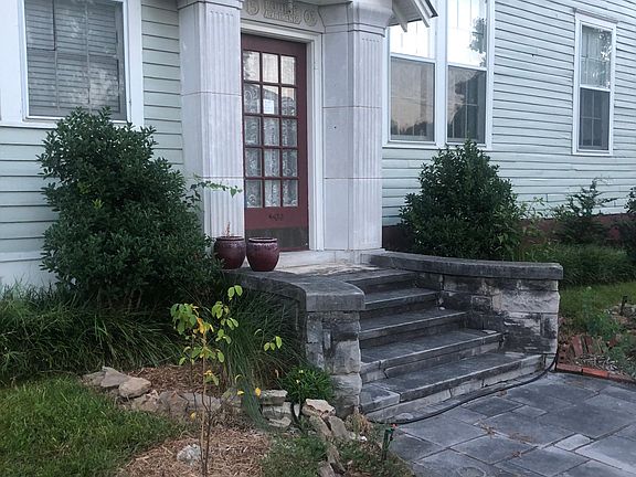 2nd image of 1503 Scott St Unit 1