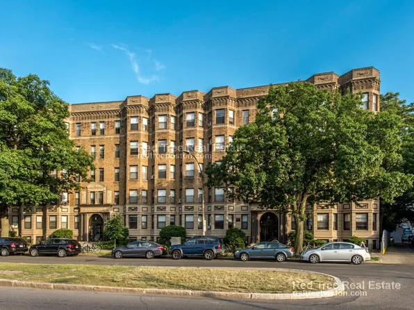1156 Commonwealth Ave APT 38, Allston, MA 02134