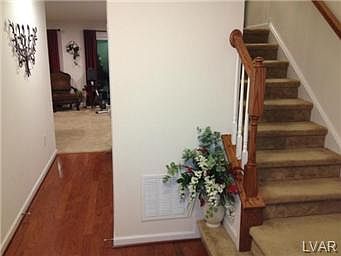 2nd image of 13 White Rose Ln