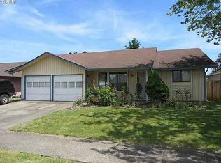 355 38th Pl, Springfield, OR 97478