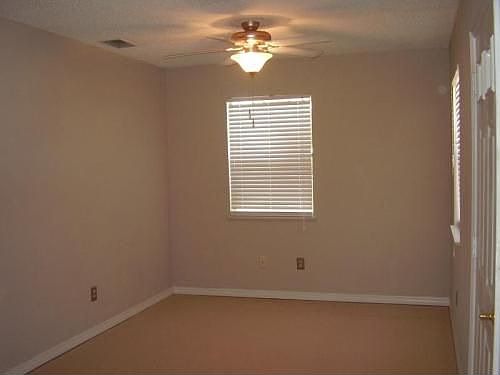 4th image of 20 Oriole Cir #C