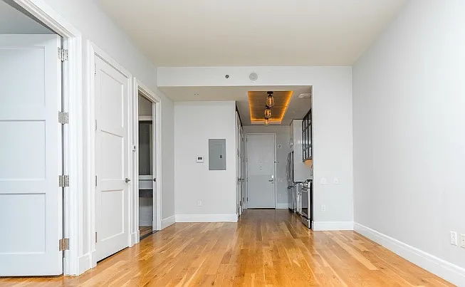 4441 Purves St #812 — Photo 3