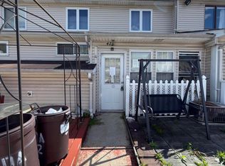 42 Ada Dr #31, Staten Island, NY 10314