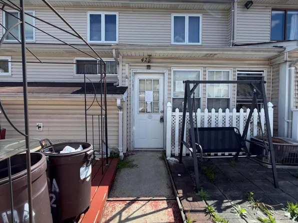 42 Ada Dr #31, Staten Island, NY 10314
