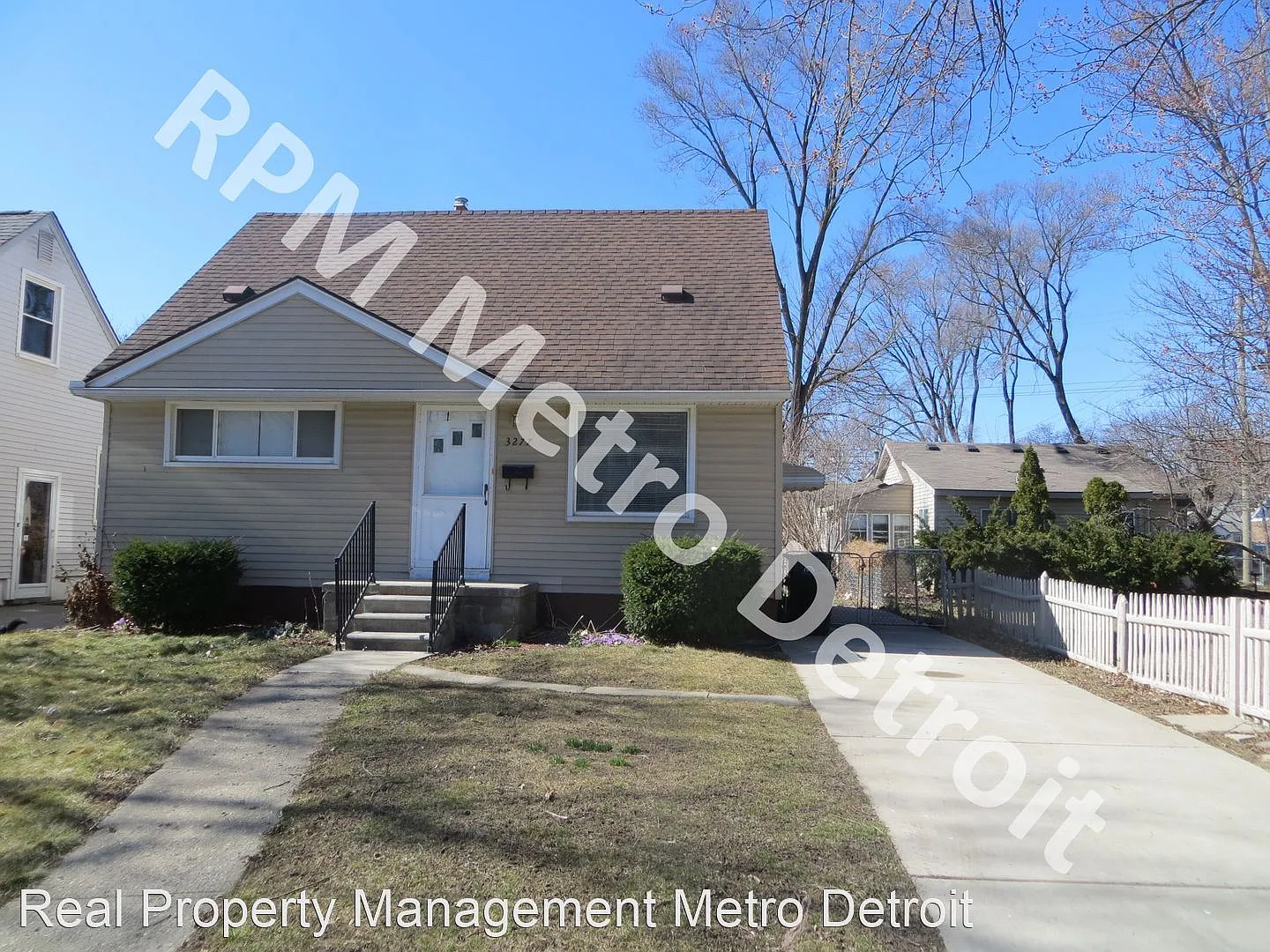 3277 Garden Ave photo 1