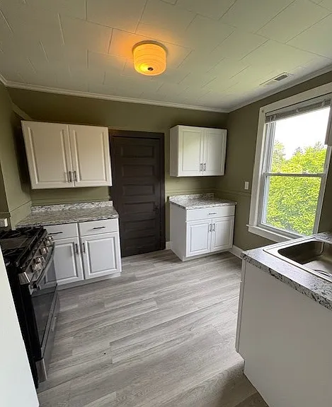 203 Bridge St #3 — Photo 2