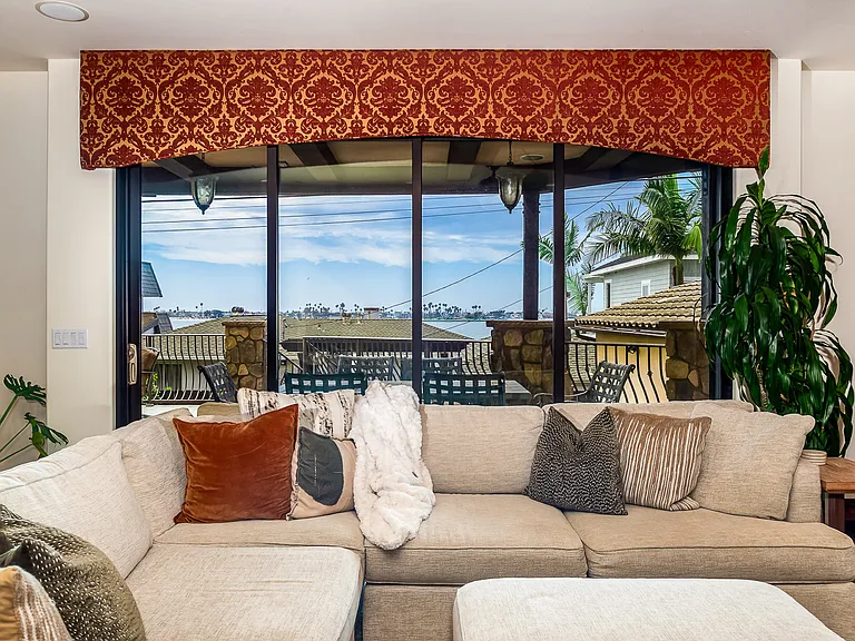 3658 Buena Vista St — Photo 12