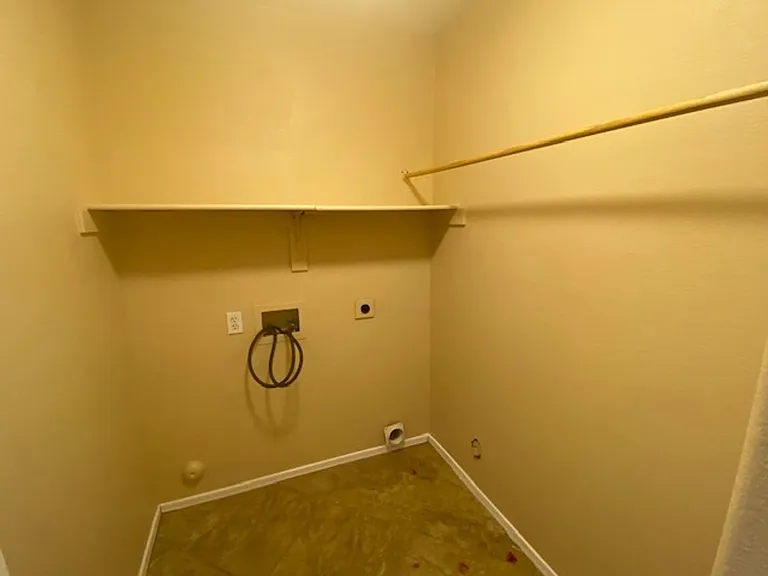 8927 E Crescent Ave — Photo 30