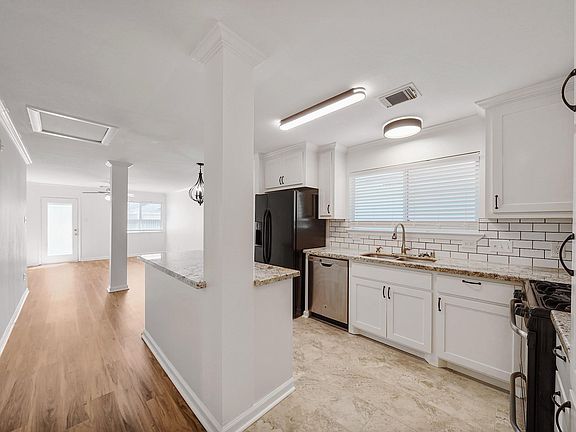 2nd image of 6139 Lone Prairie Way
