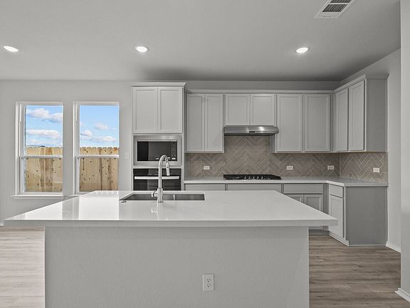 7th image of this home