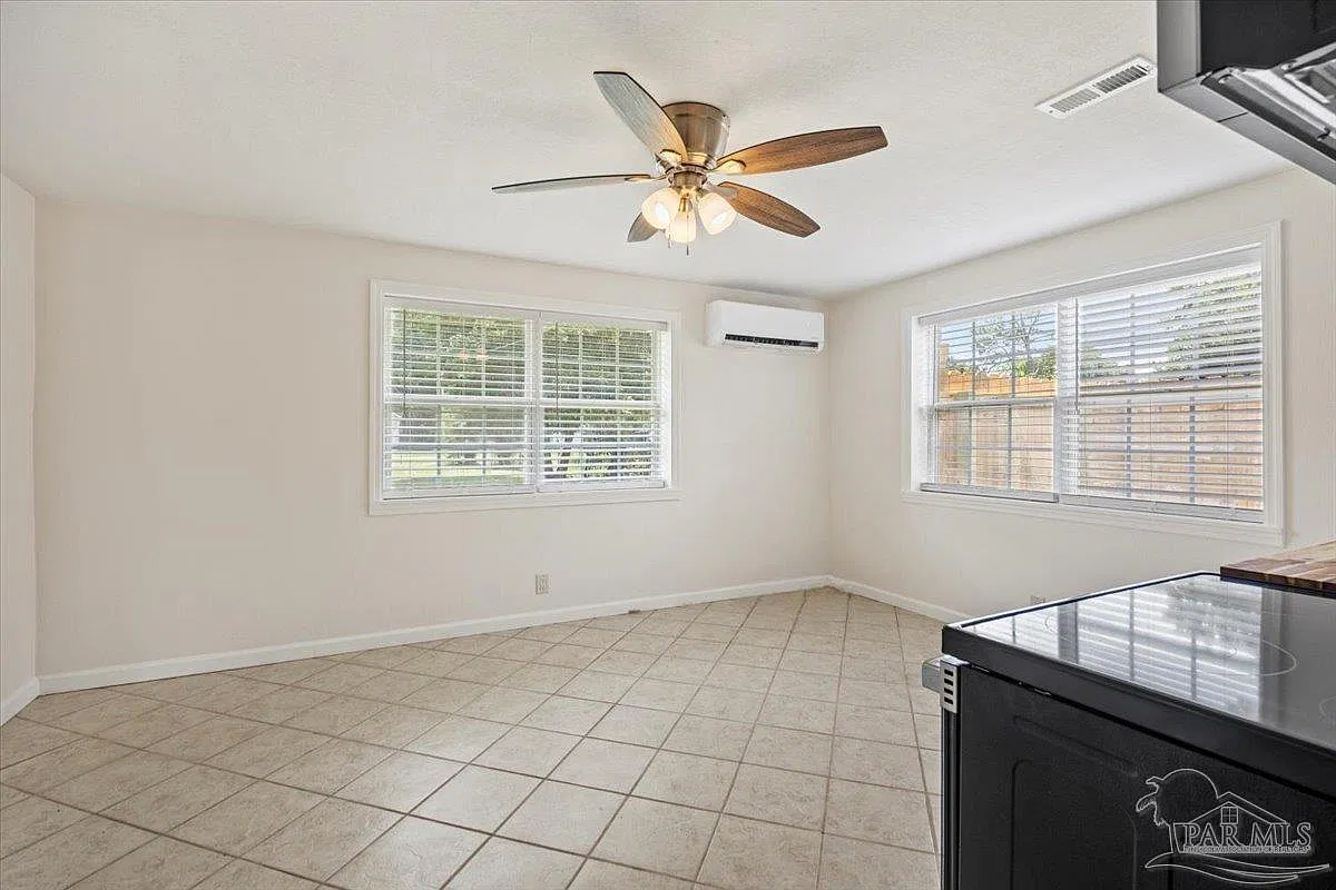 1 bed, 570 sqft, $1,100 — Photo 3