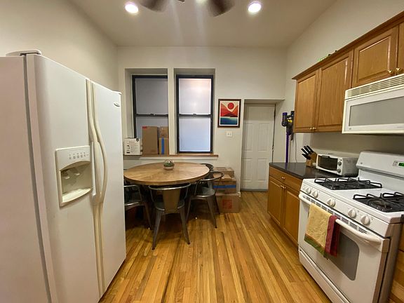 4th image of 1889 N Winnebago Ave #2