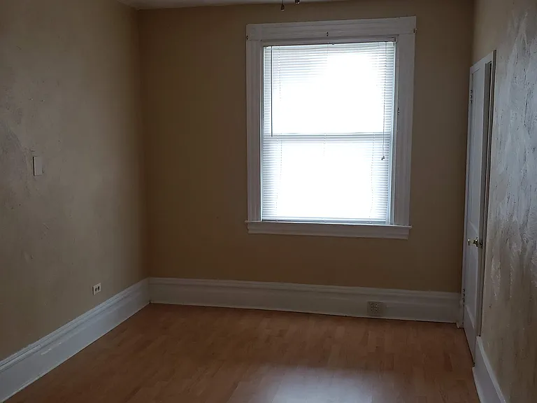 864 Mirror St #1 — Photo 15