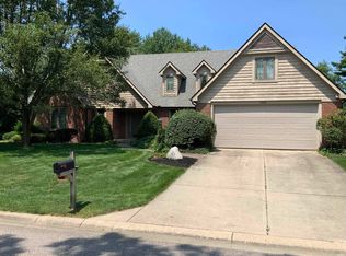 15681 Fieldcrest Ct, Granger, IN 46530