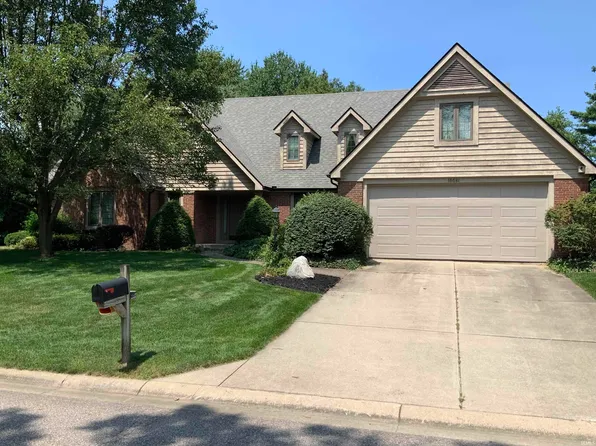 15681 Fieldcrest Ct, Granger, IN 46530