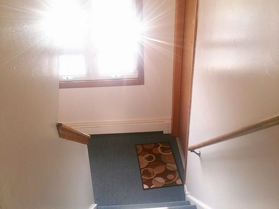 2nd image of 1924 Vermont St APT 2B