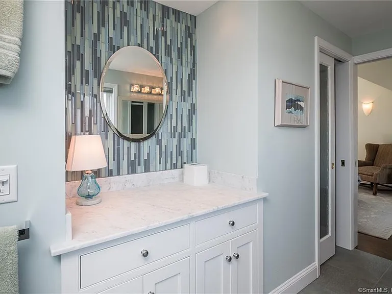 10 Morgan Point — Photo 32