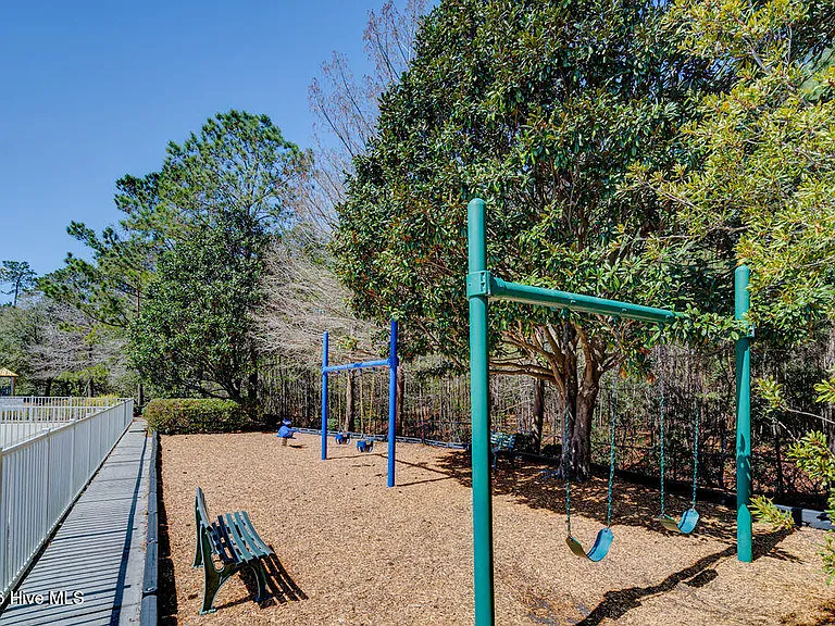 7820 Sanderling Pl — Photo 44