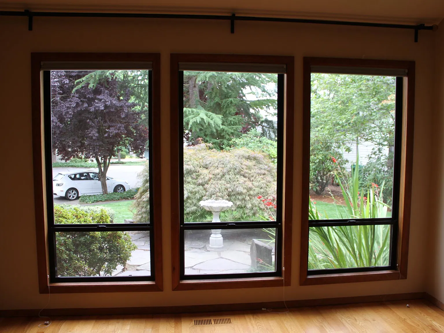 3 bed, 2.5 bath, 2222 sqft, $3,195 — Photo 3