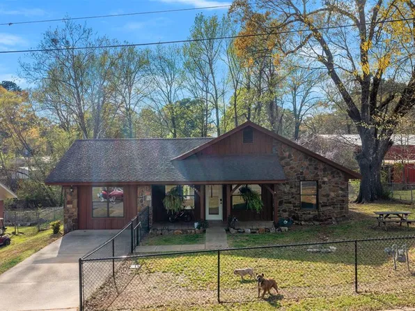 607 N Bock St, Broken Bow, OK 74728