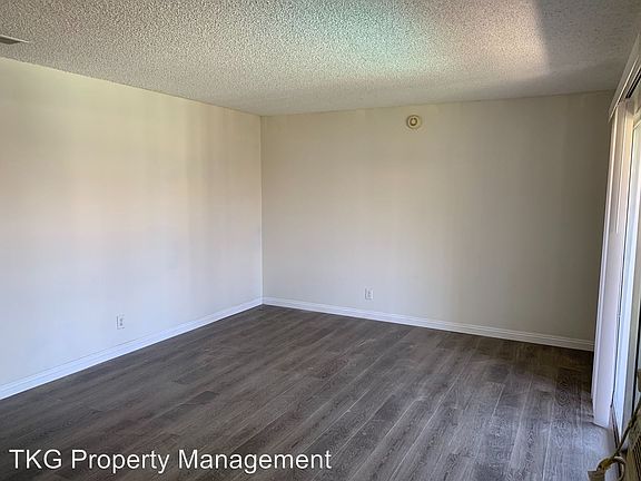 3rd image of 12801 Lewis St APT 10