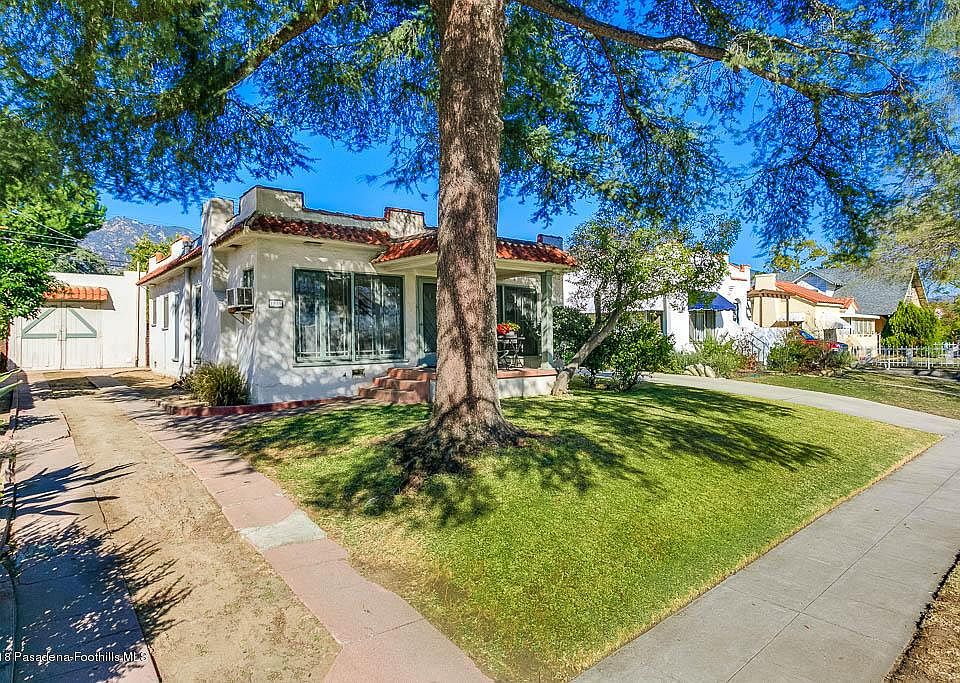 1st image of 1939 Casa Grande St