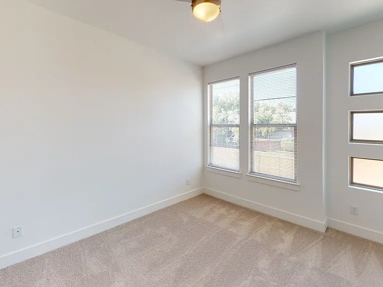 6365 S 31st St #102 — Photo 17