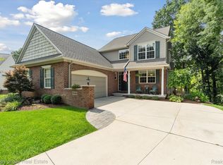 9982 Tioga Trl, Pinckney, MI